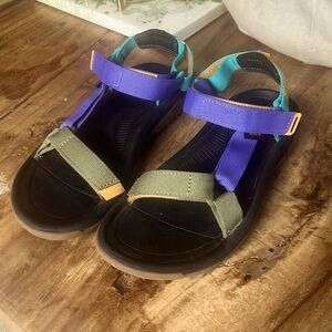 Teva Women's Hurricane Xlt2 Sandal, Size 8, Bright Retro Multi